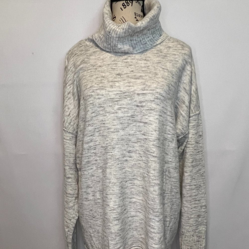 RD Style Ursula Turtleneck Sweater NWT
